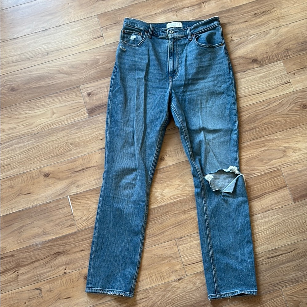 Abercrombie & Fitch ultra High Rise 90s Slim Straight Leg Jeans NWOT
